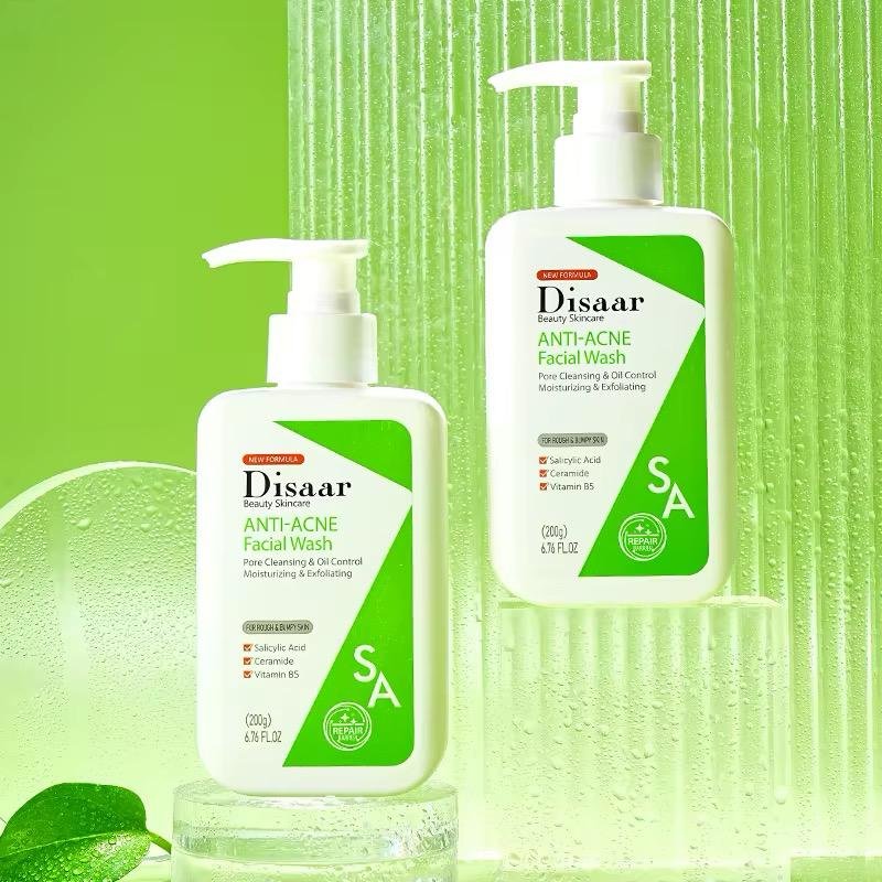 DISAAR BEAUTY SKINCARE, Nettoyant visage contre l'acné à base de vitamine B5 et l'acide salicylique